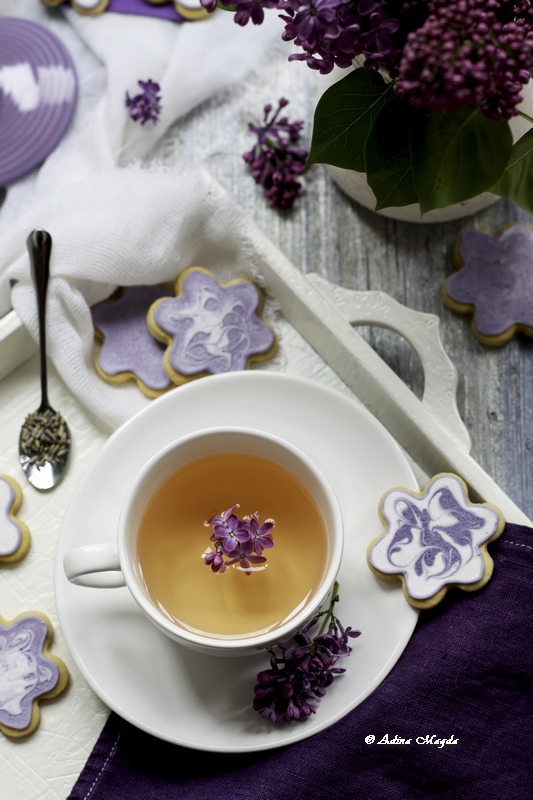 Biscuiti cu lavanda , flori de liliac , ceai de citrice